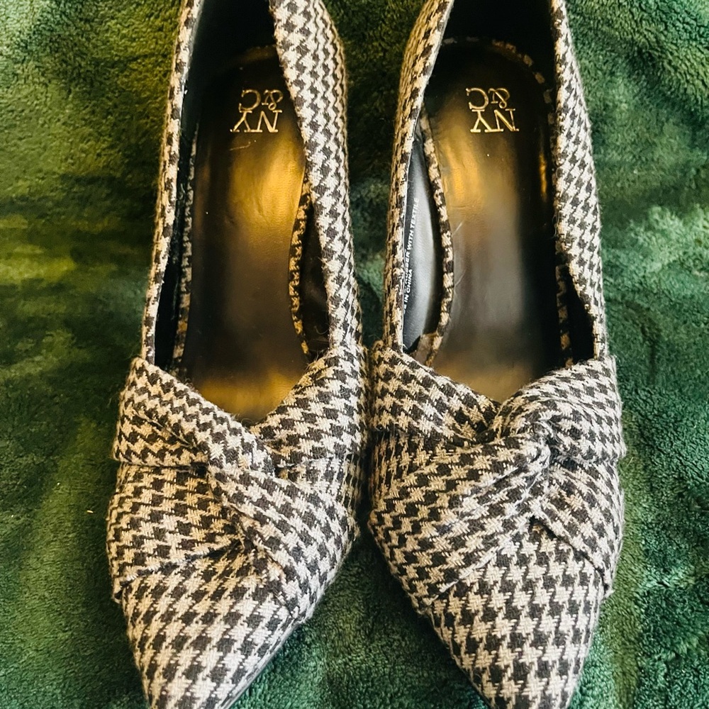 Heels - Picture 2 of 5